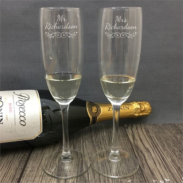 Wedding Champagne Flutes - Mr & Mrs Scroll Design