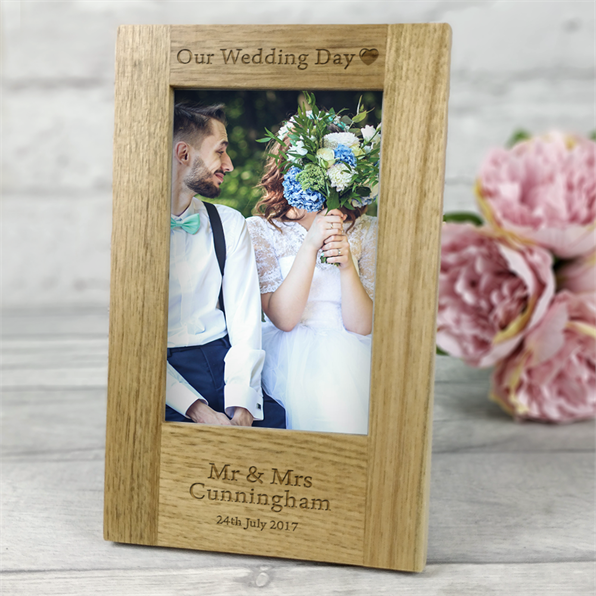 Mr & Mrs Personalised Oak Wedding Photo Frame
